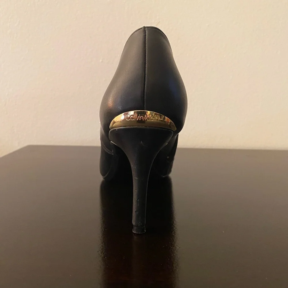 Women’s Calvin Klein Heels - Picture 2 of 7